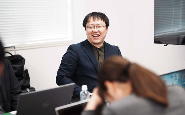 futuremedia-278-11フューチャースピリッツ営業担当の神戸